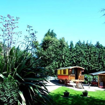 La Cle Des Roulottes Hotel Pluvigner Luaran gambar